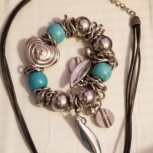 Turquoise necklace and bracelet set